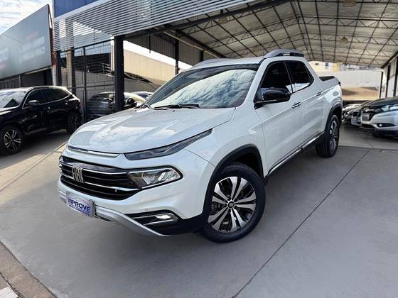 FIAT TORO 2.0 16V TURBO DIESEL VOLCANO 4WD AT9 FIAT TORO 2.0 16V TURBO DIESEL VOLCANO 4WD AT9